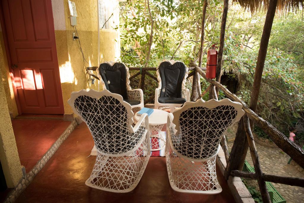 Hostal Dona Chava Педерналес Екстериор снимка