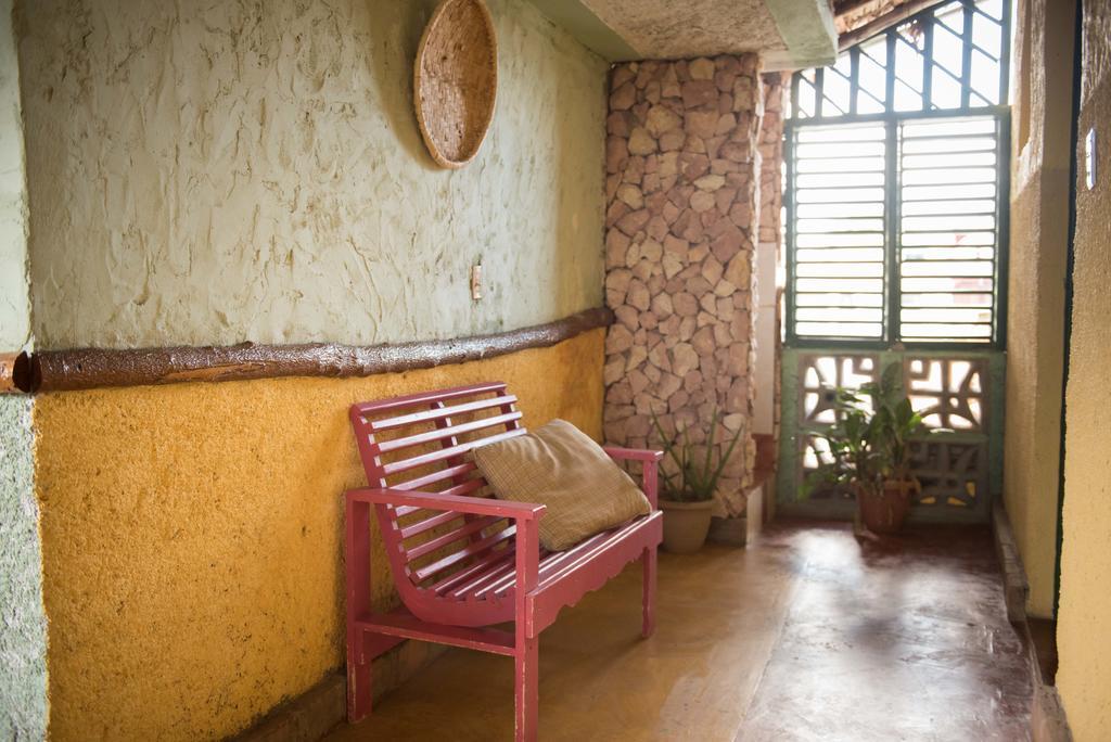 Hostal Dona Chava Педерналес Екстериор снимка